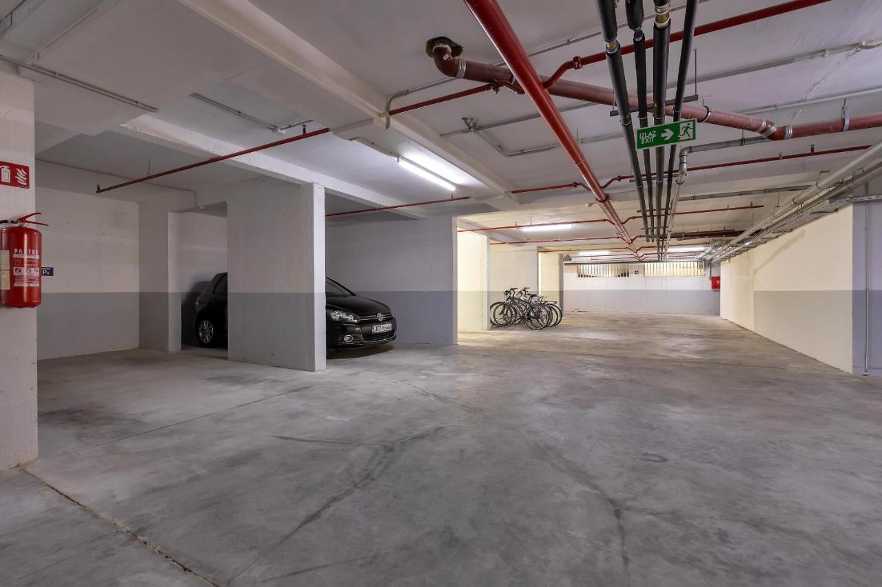 Aparthotel Flora Tučepi Zewnętrze zdjęcie