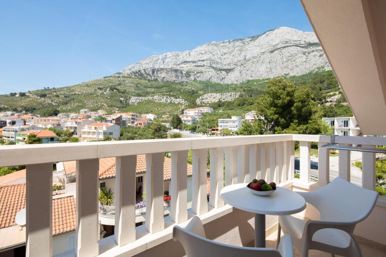 Aparthotel Flora Tučepi Zewnętrze zdjęcie