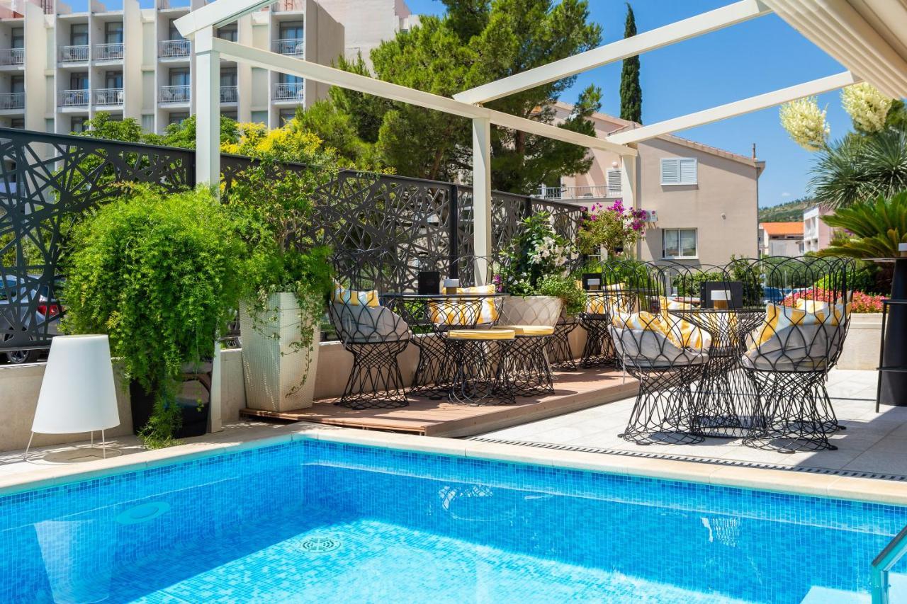 Aparthotel Flora Tučepi Zewnętrze zdjęcie