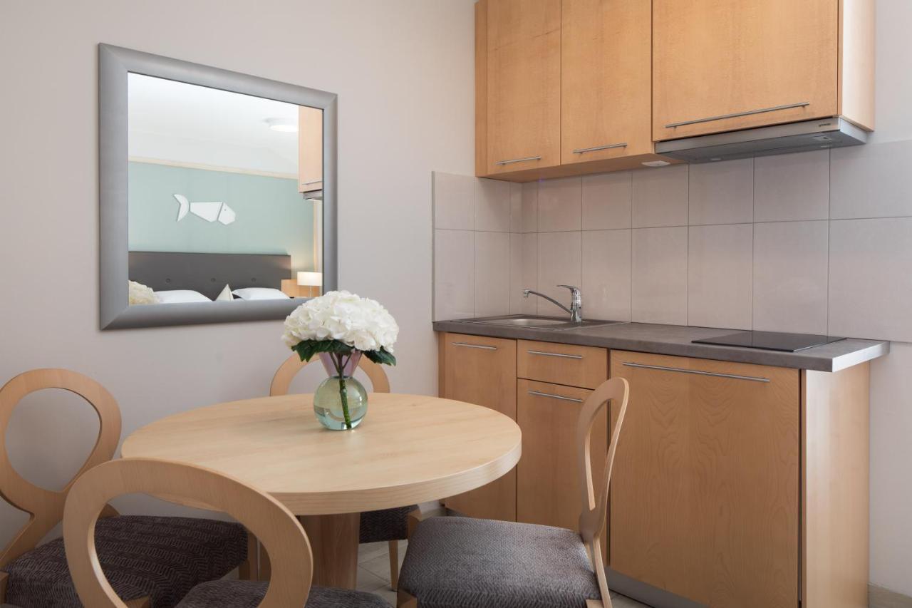 Aparthotel Flora Tučepi Zewnętrze zdjęcie
